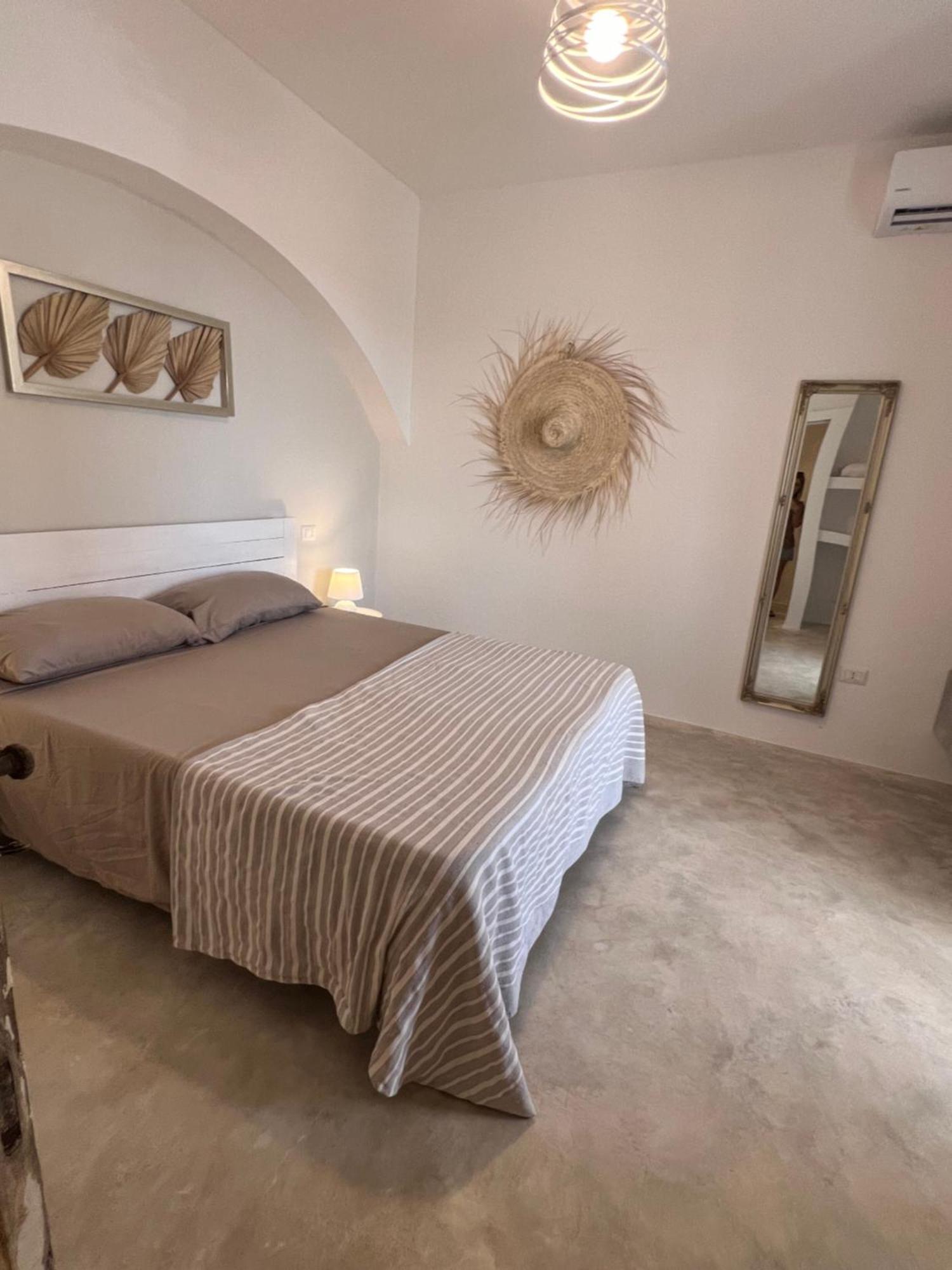 Le Stanze Di Chloe Hotel Taviano  Buitenkant foto